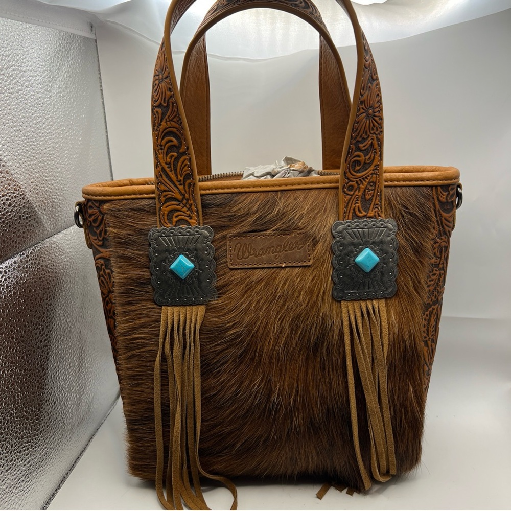 Wrangler Leather Tote Concealed Carry Option